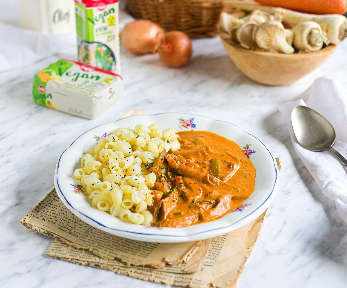 Krémový hlivový VEGÁN paprikáš Krémový hlivový VEGÁN paprikáš